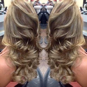 Meet your Posher, Monica